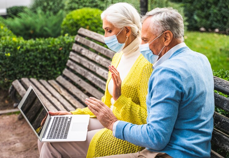 Seniors Can Stay Safe When Using the Internet